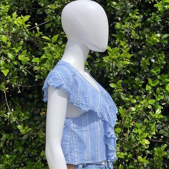 💋SHOW Me Your Mumu Boho Blue Striped Ruffle Lace Tie Front Crop Blouse - Picture 8 of 13